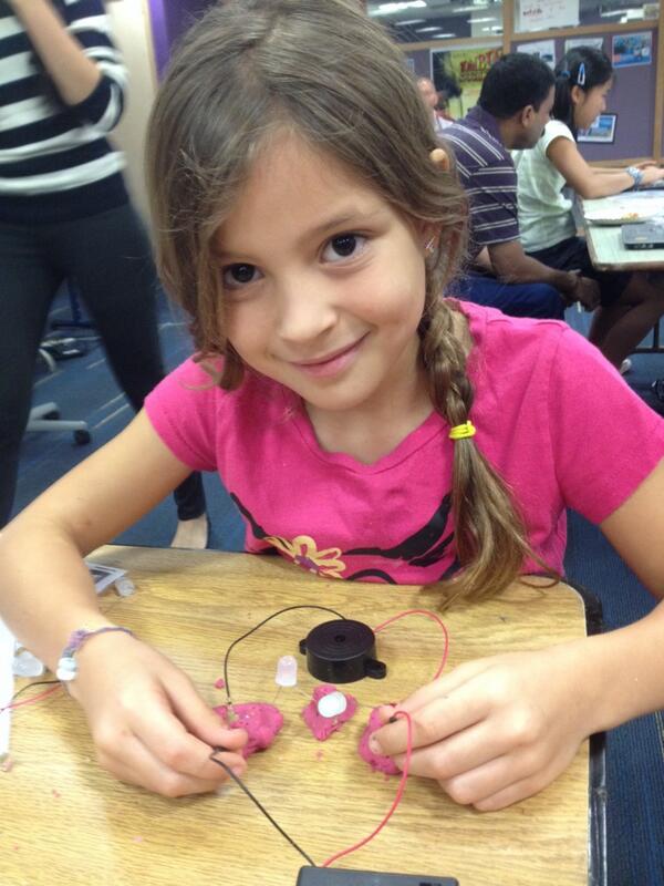 #asbmaker squishy circuits are fun and loud too!