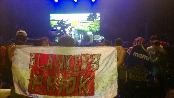 slankdotcom tweet picture