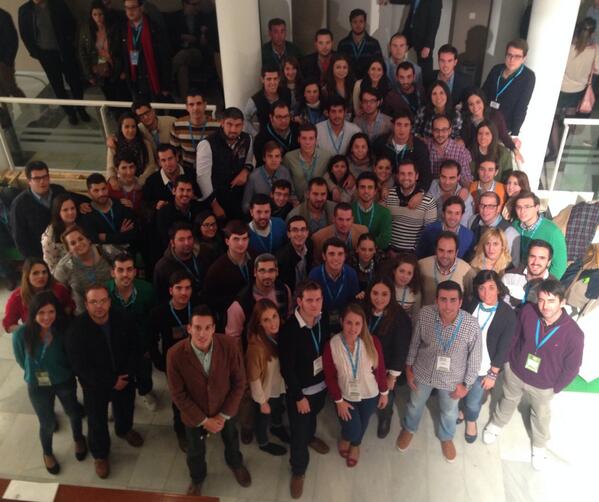 "<a href="/NNGG_Es/">NNGG España 🇪🇸</a>: La delegación de @nnggandalucia como siempre de las más numerosas <a href="/luis_pani/">Jose Luis</a> #MásQueUnaGeneración "