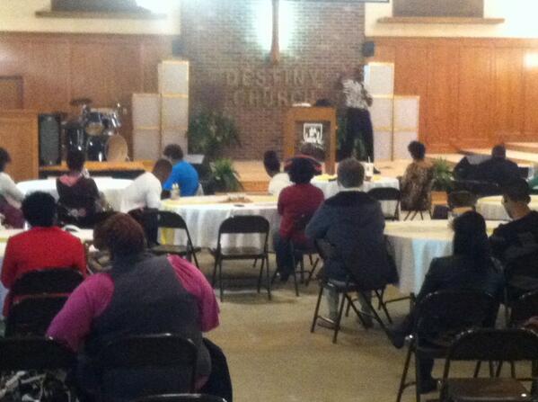 rhondapettigrew's tweet image. Pastor Mychal teaching on "The Love of God."  #unitygathering