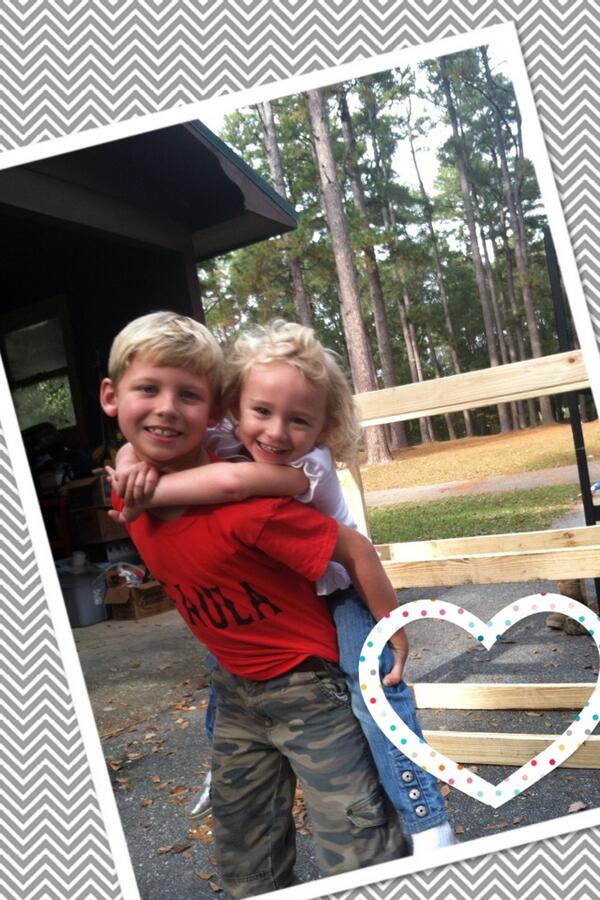 hannahbug88's tweet photo. Love!!!! http://t.co/fOE7fVUyBl http://t.co/NQD7ysvd1q