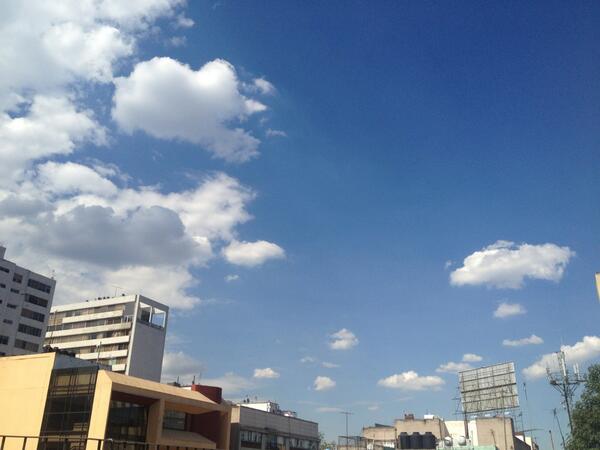 Martinez_xo's tweet photo. Perfect day for a rooftop BBQ Mexico style ❤💚😎 http://t.co/rLrAxZjXMR