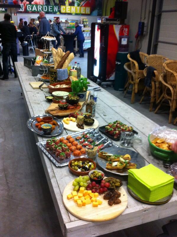 jaaphoekstra's tweet photo. Cartering van @DeFabriek058 loopt super, #doetgettygoed met @rixtxx http://t.co/KeSPEklVoF