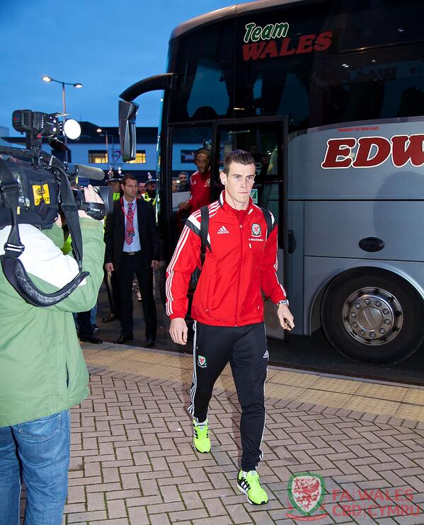 '@FAWales: Photo: Wales' @GarethBale11 steps off the team bus at the players arrive at the stadium. #WalvFin ' ma boy