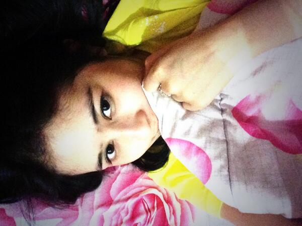 prillyyla's tweet photo. Selamat bobo cantik prillvers makasih udh bikin aku ngakak malem menjelang pagi ini hahah love u muaahh!! Bye bge http://t.co/WVxtdq8FNU