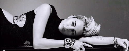 Mayi_ADS's tweet image. #CanNotStop #Smilers
Miley Cyrus #MTVStars
1RT=1VT
Wrecking Ball #MusicVideo #PeoplesChoice 18