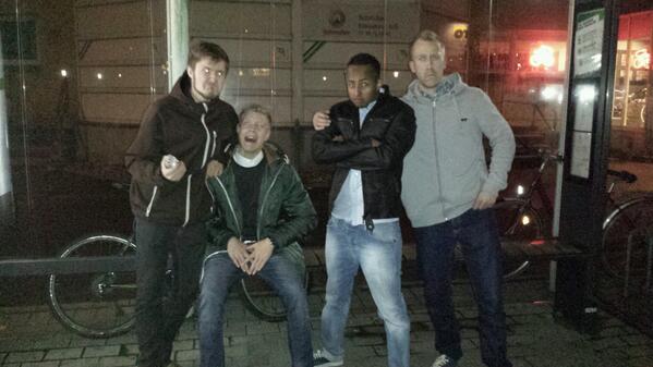 DuGGii_'s tweet image. This new nigga in my groupe is hardbody. We are going to get in a fight tonight... #Blackguyproblems