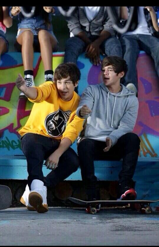 StayStrongBby_'s tweet photo. But I mean just look at them http://t.co/P0ETzgA1Qn