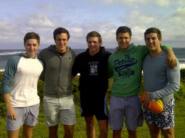 Naweek saam julle word benodig @kobusuys_94 @Tiaan015 @DavidStofberg <a href="/neilkm13s/">neil maritz</a> #cocos
