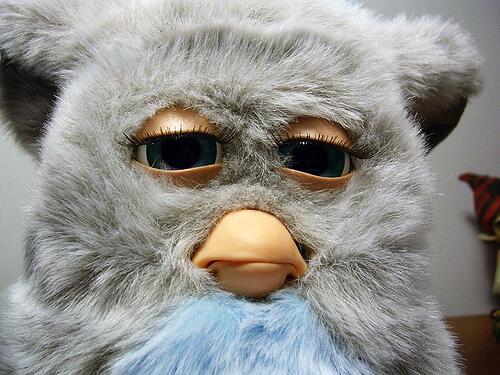 catgirlpotus's tweet image. "@Asianinja_: OMG I keep seeing furby commercials 😒😓 #NO" #judgin