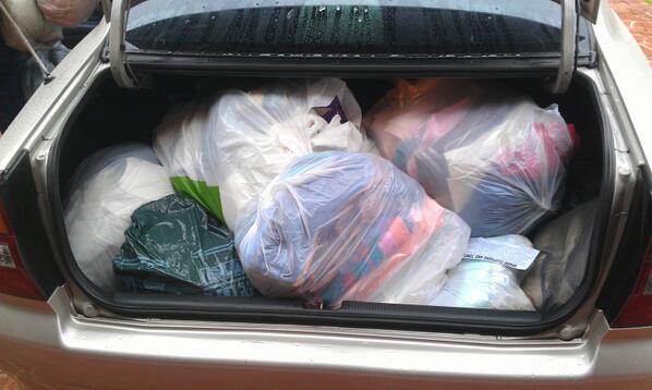 lilir123's tweet photo. #Donations from the neighbourhood for #Typhoon #Haiyan - wasn't expecting this much. Extreme thanks! #1Filo2another http://t.co/3HceDC8JNs