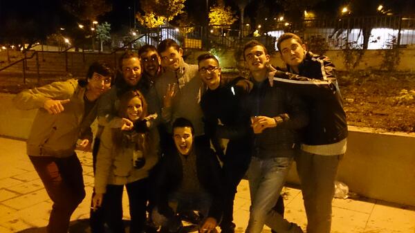 Miina_9's tweet photo. A mi magra poc lafesta!!!!! @sergioengo @Daviisori6 @valentin4 @filetjr2 @pacosanzgarcia i mes.. http://t.co/vx0mNFGDWp