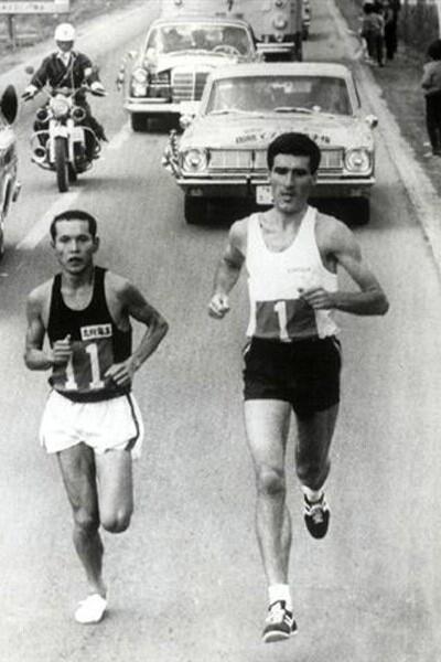 AustralianAths's tweet image. 1/2 Born on this day in 1942 was Aust dual Olympic marathoner &amp;amp; former marathon world record holder Derek Clayton