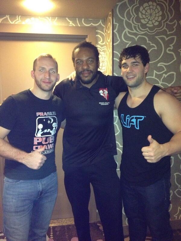 jboogie597's tweet photo. #HerbDean #bestrefever #UFC167 #gsp @nlchubbs http://t.co/AHq7v0FITY