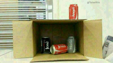 TuiterHits's tweet photo. Mirad, ya he montado el Belén... http://t.co/NPd45GSfxH