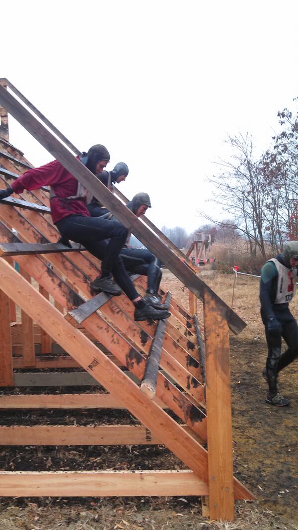 GoArmy's tweet photo. Can I get a #HOOAH for the team from @WestPoint_USMA finishing up #WTM2013 this morning?! #ArmyStrong http://t.co/0kkVJBh9DS
