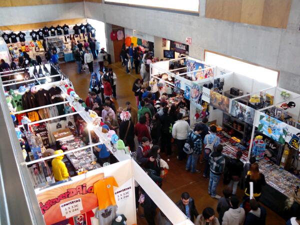 hothfactory's tweet image. Llevamos desde las 10 en el Salón del Manga de Murcia, ya os contaremos en el próximo programa. #HothFactory