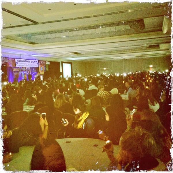 LindsaySudeikis's tweet image. #weareilluminators #ofJustice #DAallday #IFTJ13 Over 1,000 young people dedicated to being Agents of Light. #awe