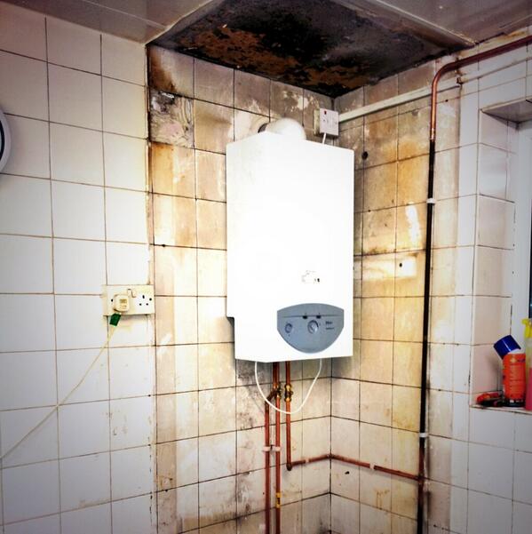 HiProHeating's tweet image. Main multipoint ff water heater fitted.