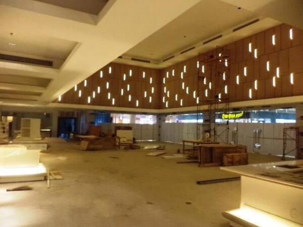 SoloBioskop's tweet photo. Lobby #ThePremiereSoloParagon. Luas, kan? http://t.co/wyl4WWdfqI