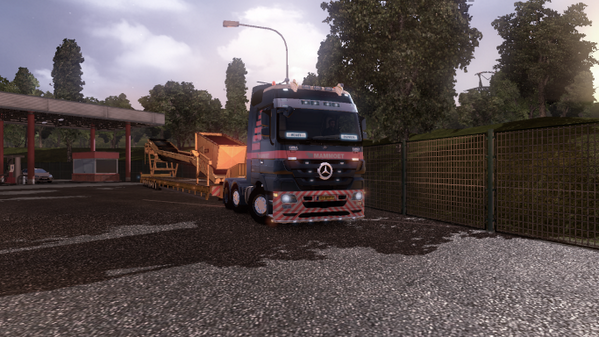 ETS2PICS's tweet photo. #ets2 #oversize #load #mammoet http://t.co/zj2zqCbsae