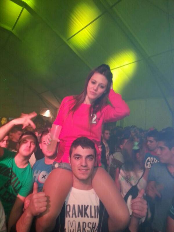 _Joanna_25's tweet image. Bueniisimo findee!! #codee