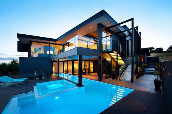 LuxuryStyleMag tweet picture
