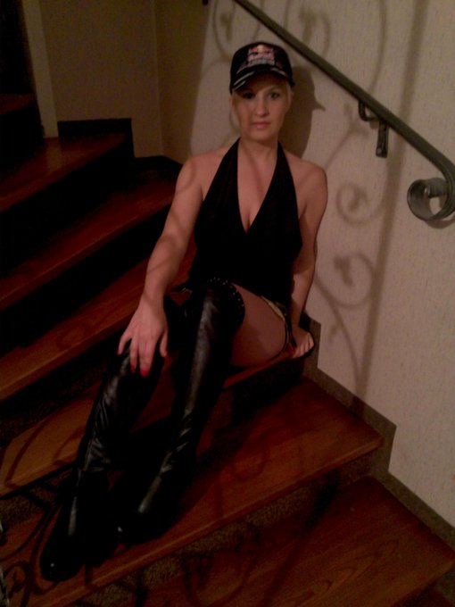 #F1 #redbull http://t.co/ZL9tqQW3dT<a href="/tag/f1"class="tags">#F1</a><a href="/tag/redbull"class="tags">#redbull</a>