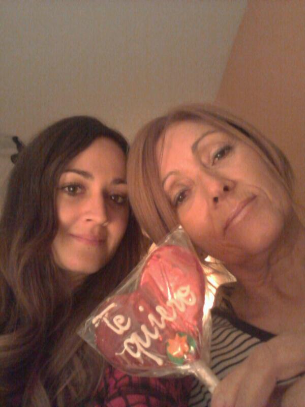 23None's tweet photo. de cumple de mi tia con @eduardonete y family.... http://t.co/S44a8F6UA8