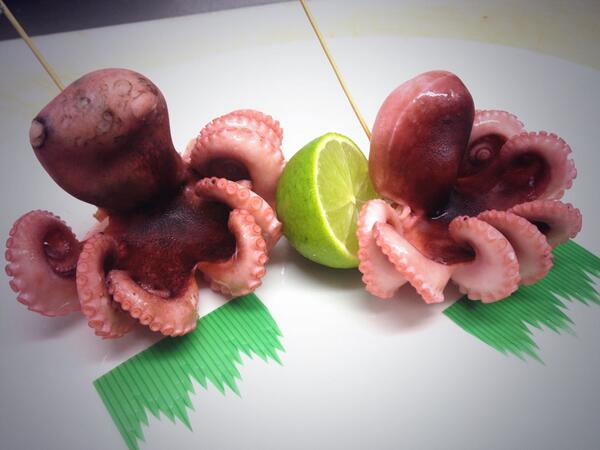 Dj_Paul1975's tweet photo. Trying new octopus sushi @jinja_tree #tasty http://t.co/B5OmiCzc24