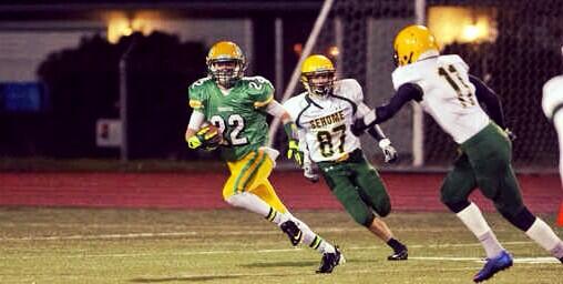 tatum_olivia_'s tweet image. S/O to my boy for killin' it last night in his last home game! So proud of you #2Interceptions 🙊🏈💚💛@Gabrieljordan22