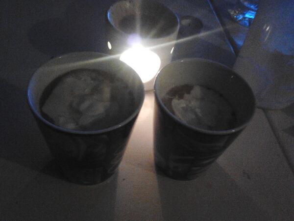 thalytalens1's tweet photo. lekker poeier melk met mn moepien @armandajohn http://t.co/zb4Lq0uvr3