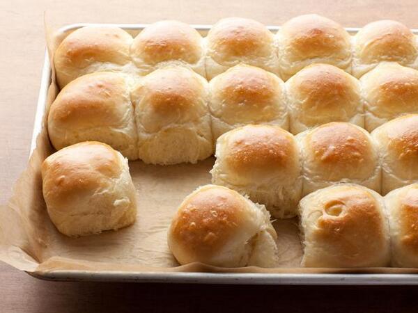 FoodNetwork's tweet photo. Recipe of the Day: @BFlay's Buttery Parker House Rolls are perfectly light and fluffy: http://t.co/dqXCE0AhGS. http://t.co/fXniyZBvrc