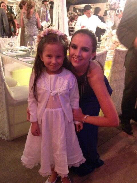 NicolRuperti's tweet photo. EvitaMartina con su tia Estefi @ESTEFANIESPIN http://t.co/T00IVXqjfO