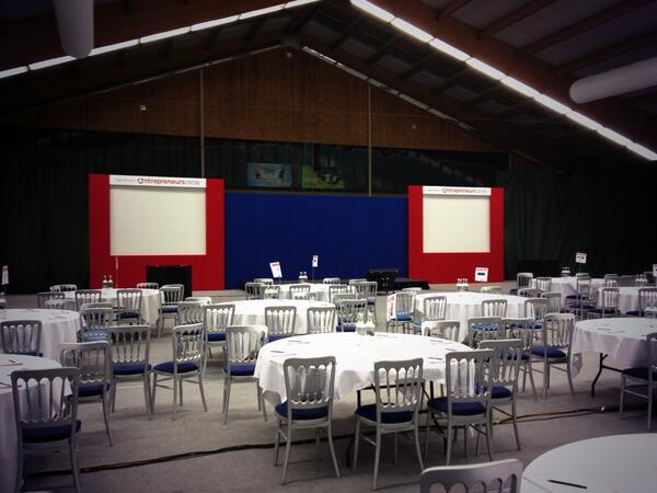 IsteadAV's tweet image. Right, that's enough for one day. First act at #bottysec circus is 10:00am sharp. Don't be late!