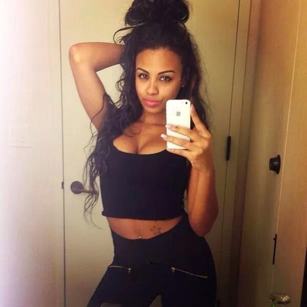 Ebony Lightskin 39