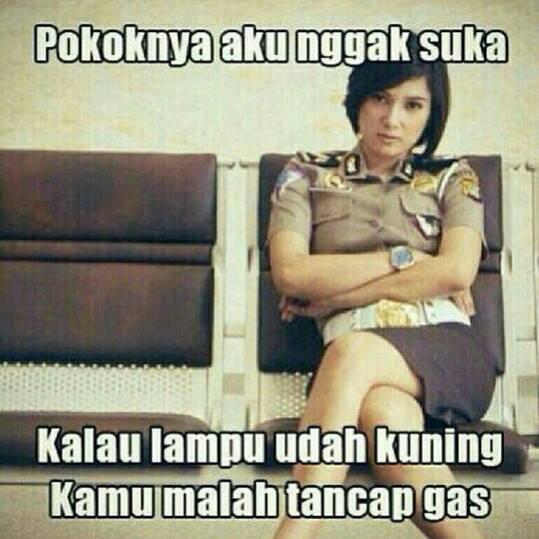 Polisi Jancuk: Ah, lampunya kan belum merah kali Pak Polisi