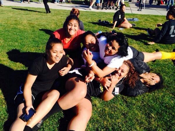 nwm10_'s tweet image. - Before Mele yelled “DOG PILE” on me 😒😑 #SolidPractice #LadyOaks