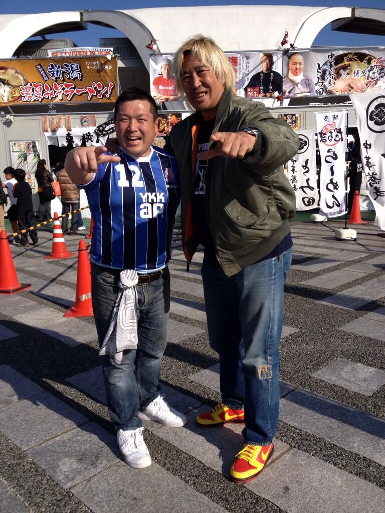 BZVClgMCEAAVnFD.jpg:large