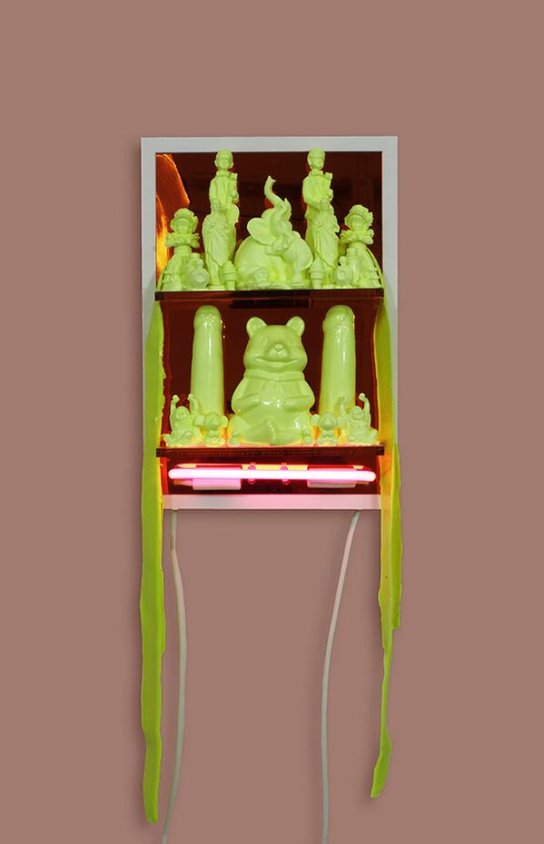 erik_m_sandberg's tweet photo. New Work: mirror, neon light, urethane, and rubber #emergeartfair #DC #segalprojects http://t.co/tuGWW3DVz3