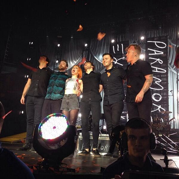 ParamoreFB tweet picture