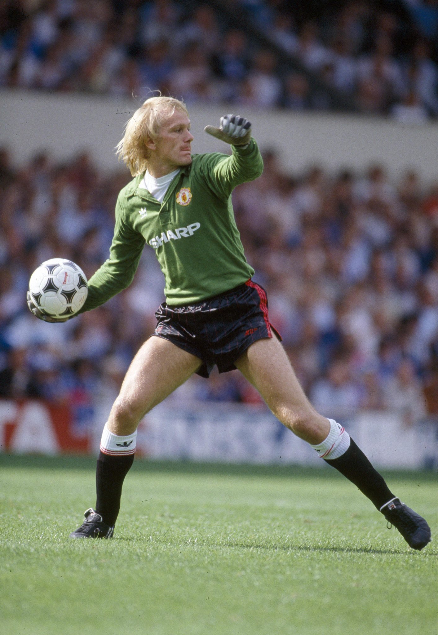 Gary Bailey Man Utd "แมนยูกับอดิดาส" ในตำนาน เรามาดูกันครับ