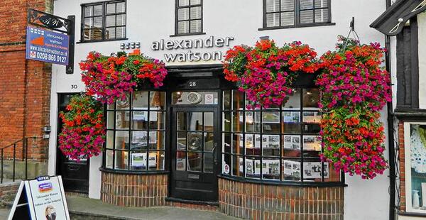 AWEstateAgents's tweet photo. #Estate #Agents, Alexander Watson is a family business, covering the Pinner, Harrow and Northwood areas of #Middlesex http://t.co/5kBPErOTc9