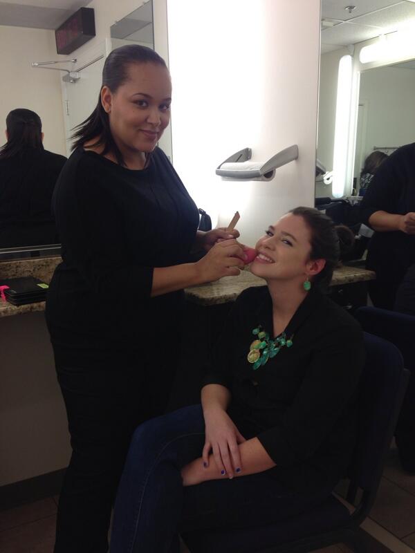 JulieGrantTV's tweet image. Sneak peek from the #FOX8MakeupRoom! Makeup artist @ShavonLyonCMUA prepping for our segment :O) #FastTips