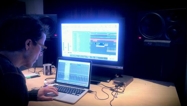 BeyondSkymusic's tweet photo. Mixing our new song 'Star Flight' @roelofflierman http://t.co/ZQXDNwI3Zi