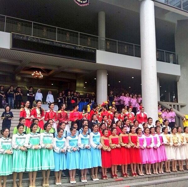 "<a href="/MyFeelingTH/">MyFeelingTH</a>: เชื่อว่าไม่มีโรงเรียนไหนชุดหลีดเรียบร้อยเท่าเซนต์โยแน่นอน5555555 #sjcTHfact
#MyFeelingTH "ปริ่มอยู่นะ