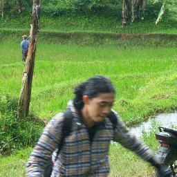 FRIDAYSLOW's tweet photo. Halo dunia! #fotoprofilbaru http://t.co/ZAn9b7mA2V