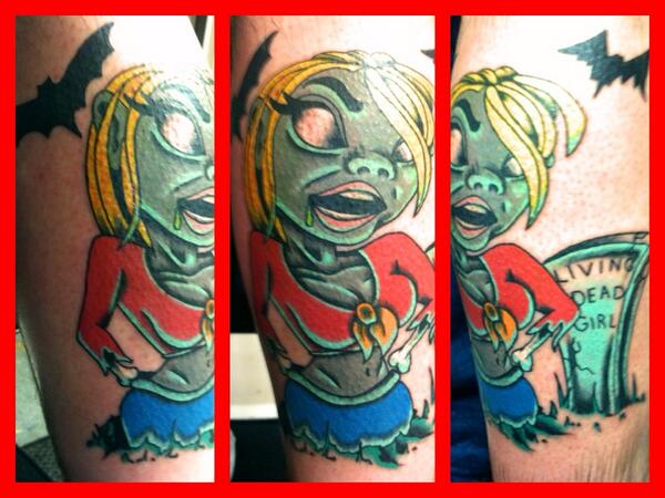 InkedDread's tweet photo. Finally got my #LivingDeadGirl #pinup #tattoo !! #RobZombie #SheriMoon http://t.co/yFDdNbSutH