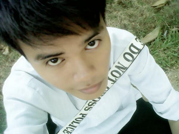 guruh_akbar's tweet photo. Me :p http://t.co/ZrRMEN6o3r