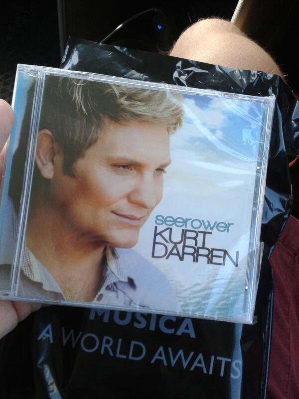 Wat is 'n Desember vakansie sonder 'n <a href="/KurtOfficial/">Kurt Darren</a> Darren CD?!? Wel, ekt MYNE!!!!!